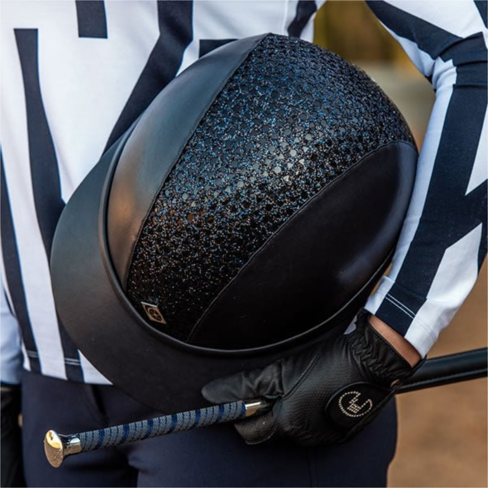 2025 Charles Owen SP8 Plus Reiten Helm BBSLLSP8PLUS - Black Sparkly Centre